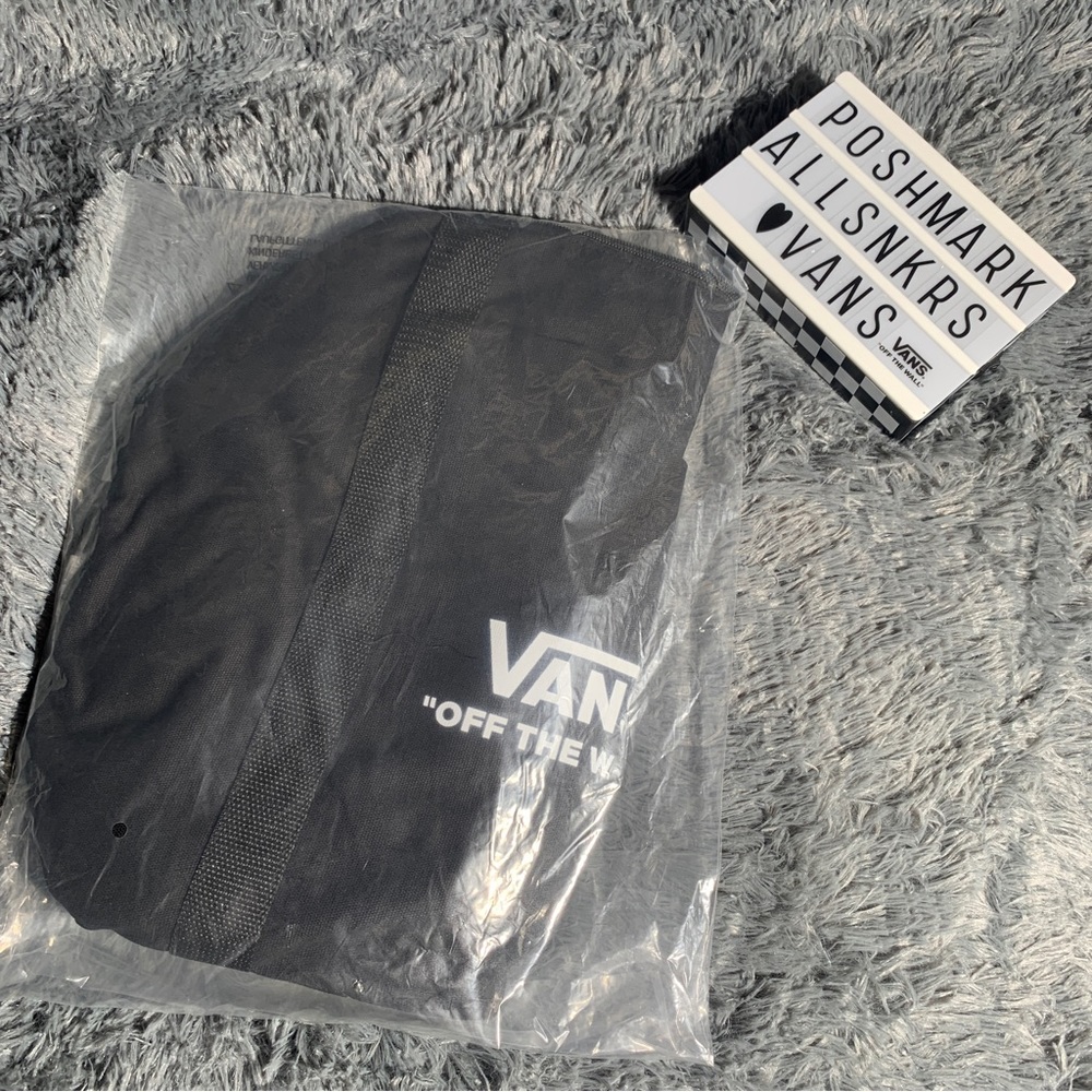 Vans off the wall classic checkerboard duffle bag New - Picture 4 of 5